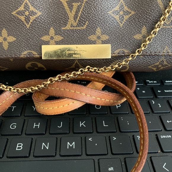 đź”´SOLDđź”´Louis Vuitton Favorite MM - Picture 2 of 8